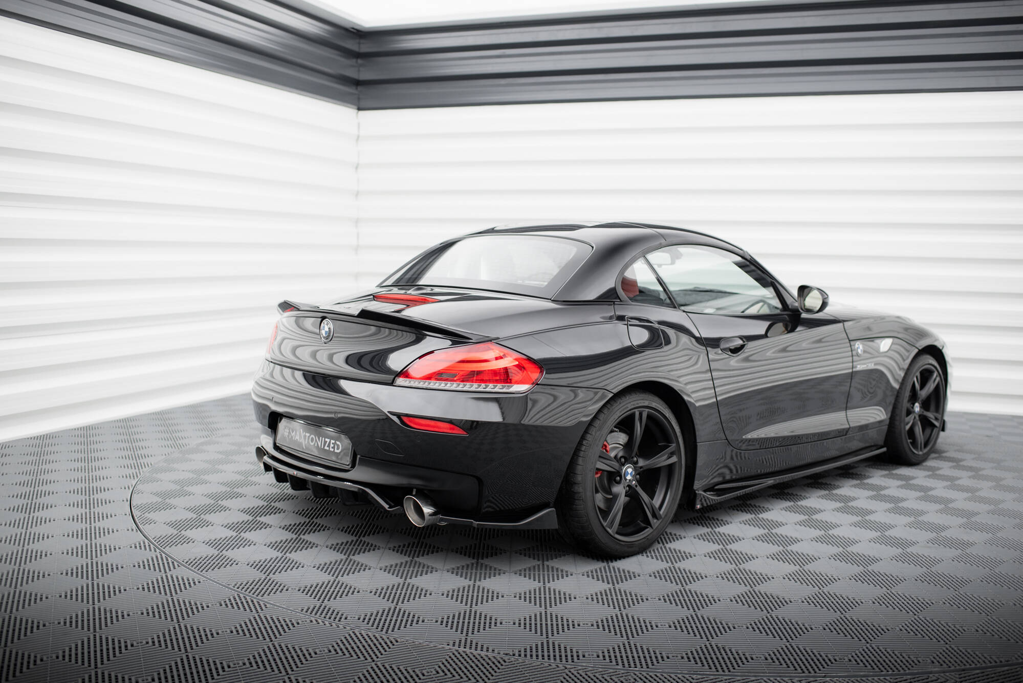 Central Rear Splitter (Vertical Bars) BMW Z4 M-Pack E89 Facelift - 2