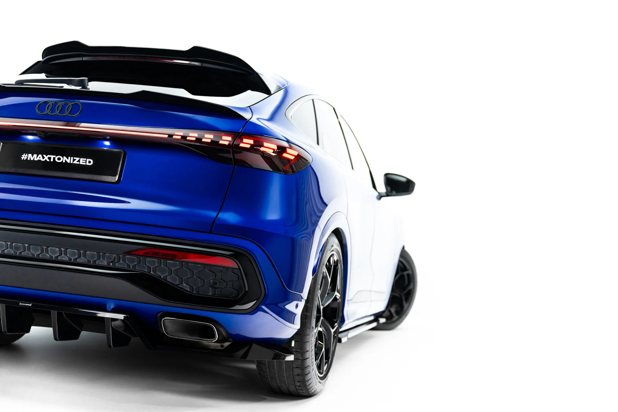 REAR SPLITTER (WITH VERTICAL BARS) SUITABLE FOR AUDI Q5 S-LINE SPORTBACK / SUV MK3 – MAXTON DESIGN