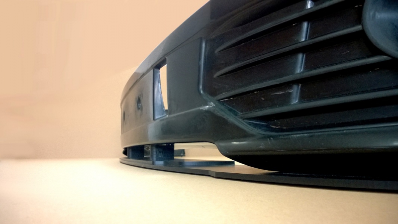 FRÄMRE STÖTFÅNGARE RACING LÄPP VW T5 SPORTLINE