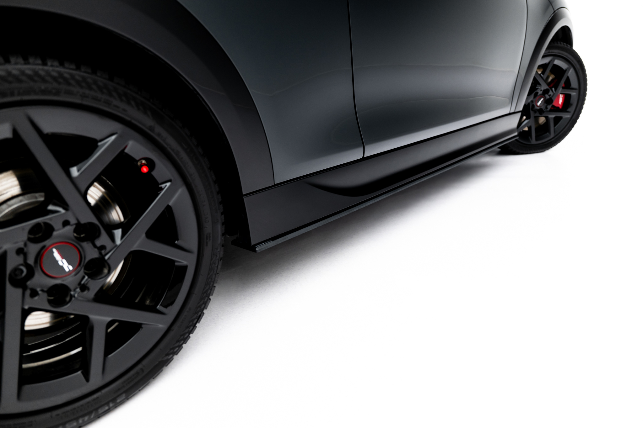 STREET PRO SIDE SKIRTS DIFFUSERS SUITABLE FOR MINI COOPER JOHN COOPER WORKS F65 – MAXTON DESIGN