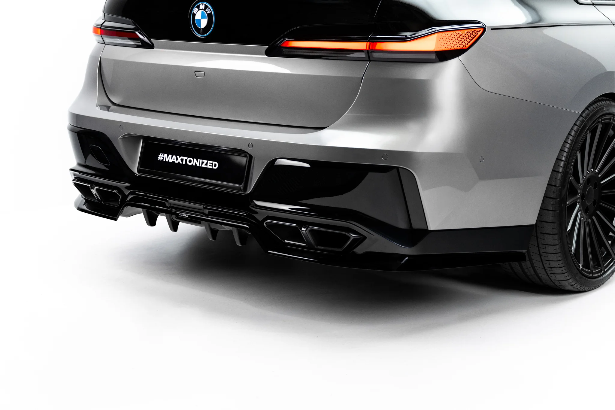 REAR SPLITTER (WITH VERTICAL BARS) V.2 SUITABLE FOR BMW M760E G70 – MAXTON DESIGN - 7