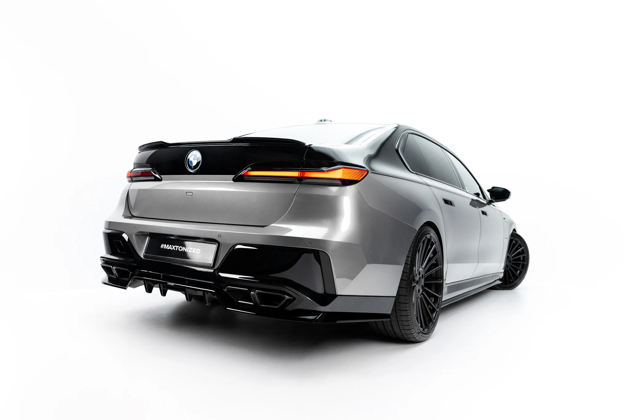 REAR SPLITTER (WITH VERTICAL BARS) V.2 SUITABLE FOR BMW M760E G70 – MAXTON DESIGN - 3