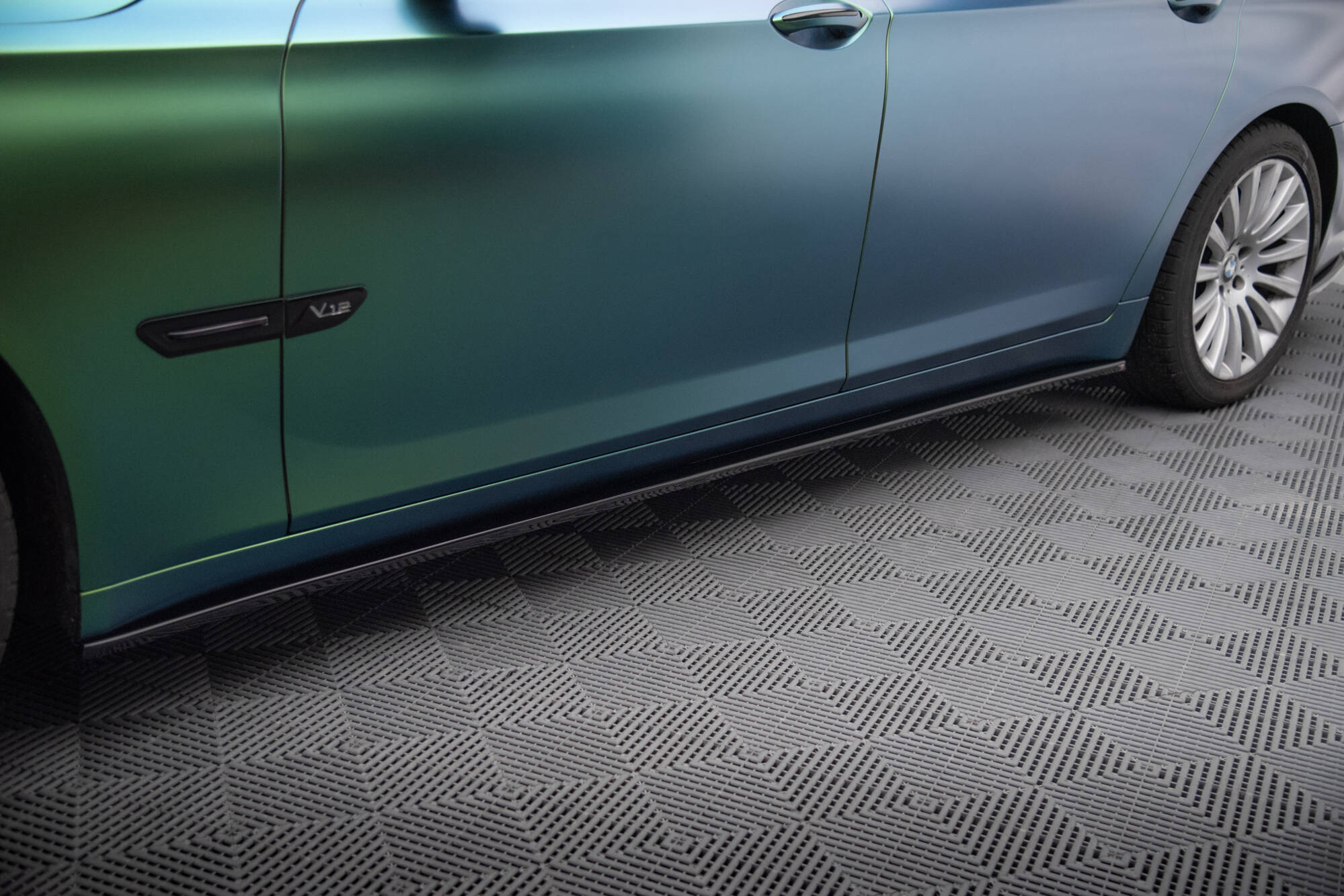 SIDE SKIRTS DIFFUSERS SUITABLE FOR BMW 7 LONG F02 – MAXTON DESIGN - 3