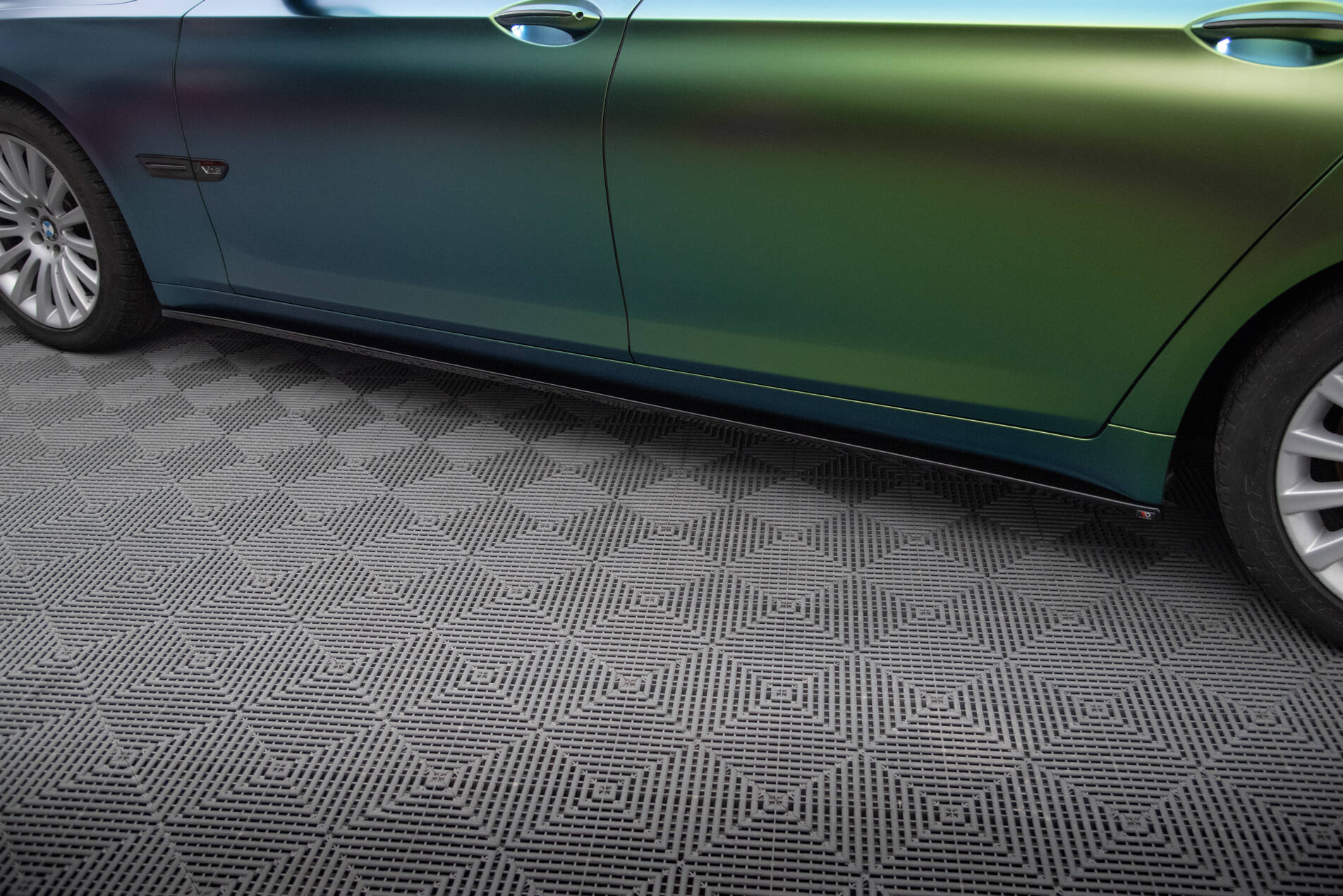 SIDE SKIRTS DIFFUSERS SUITABLE FOR BMW 7 LONG F02 – MAXTON DESIGN - 4
