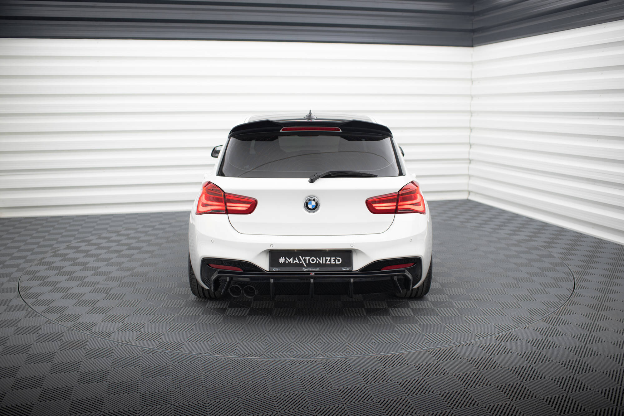 Rear Valance BMW 1 M-Pack F20 Facelift (Single side dual exhaust version) - 2