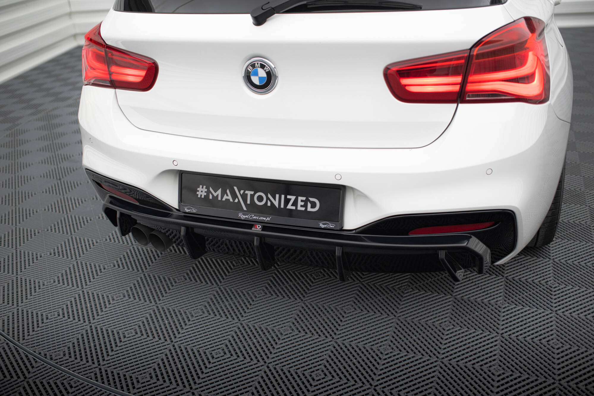Rear Valance BMW 1 M-Pack F20 Facelift (Single side dual exhaust version) - 4