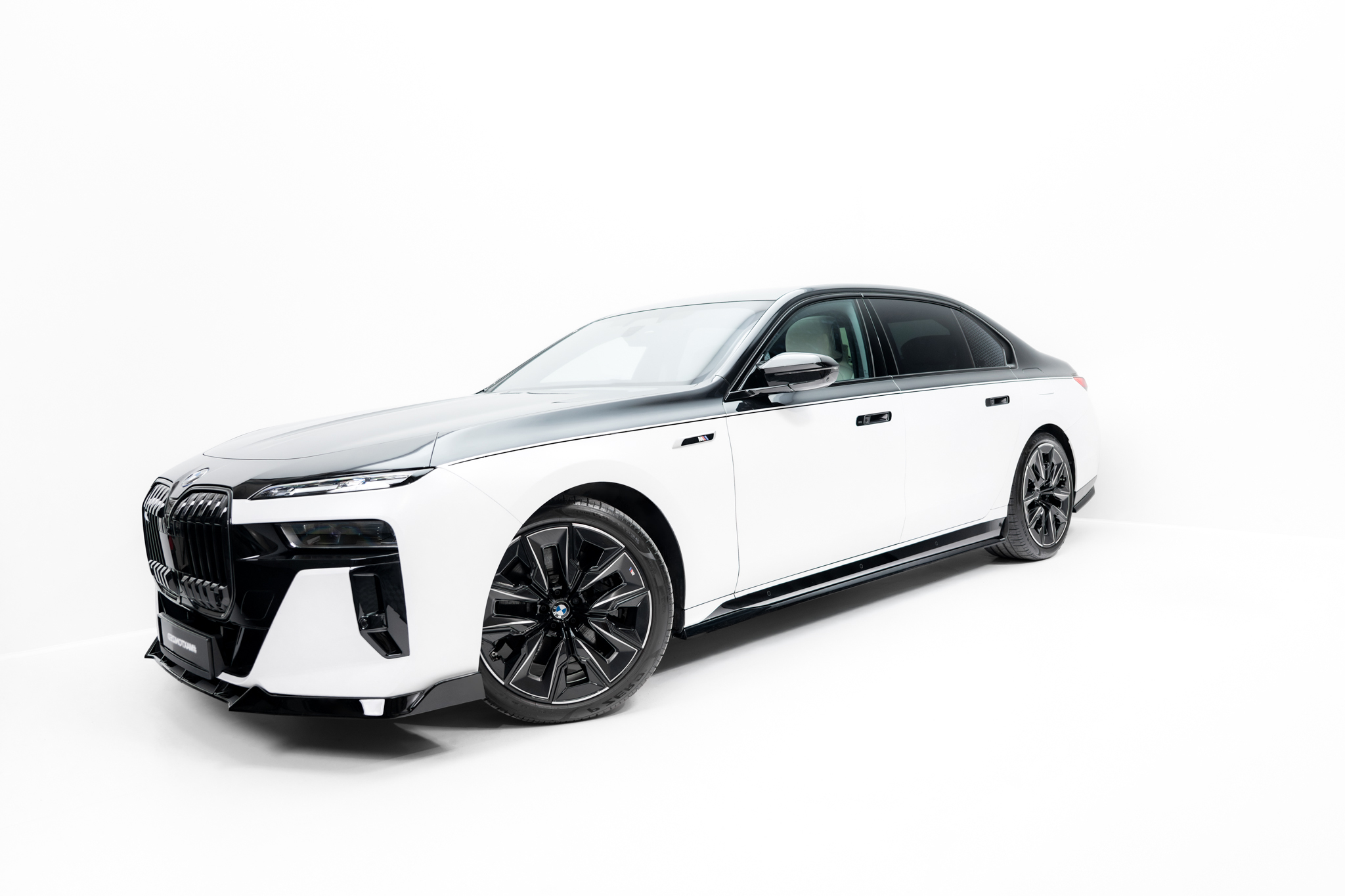 SIDE SKIRTS DIFFUSERS V.2 SUITABLE FOR BMW I7 E-DRIVE50 M-PACK / I7 X-DRIVE60 M-PACK / I7 M70 XDRIVE M-PACK G70 – MAXTON DESIGN - 6