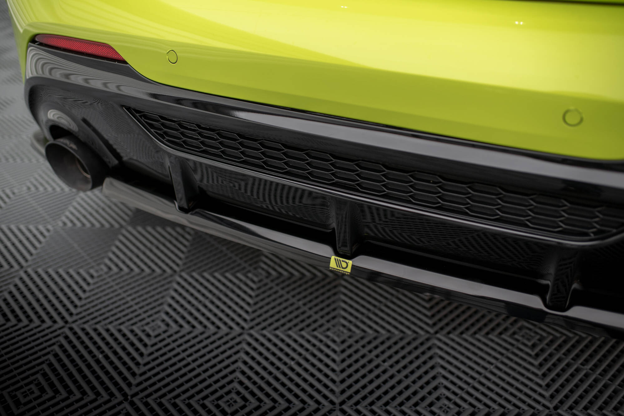 Central Rear Splitter V.2 BMW M135i F40 - 4
