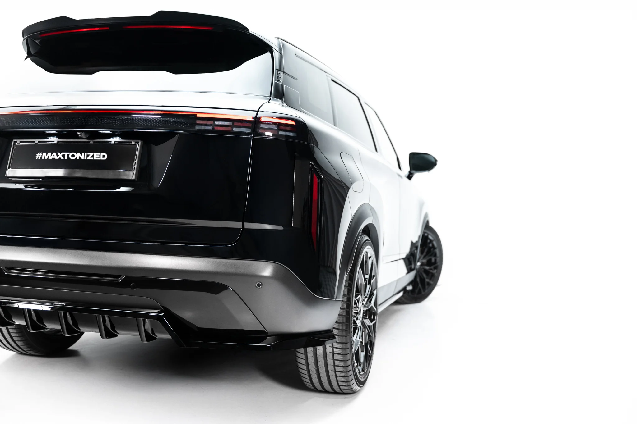 REAR SPLITTER (WITH VERTICAL BARS) SUITABLE FOR JAECOO 7 HYBRID MK1 – MAXTON DESIGN