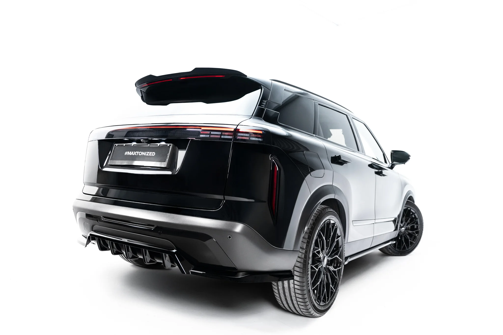 REAR SPLITTER (WITH VERTICAL BARS) SUITABLE FOR JAECOO 7 HYBRID MK1 – MAXTON DESIGN - 4