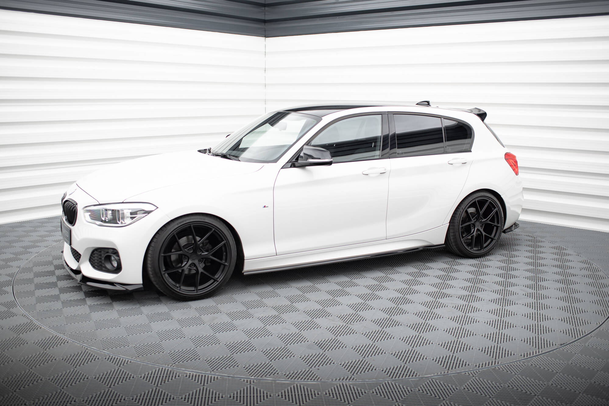 Side Skirts Diffusers V.5 BMW 1 M-Pack / M140i F20 Facelift - 2