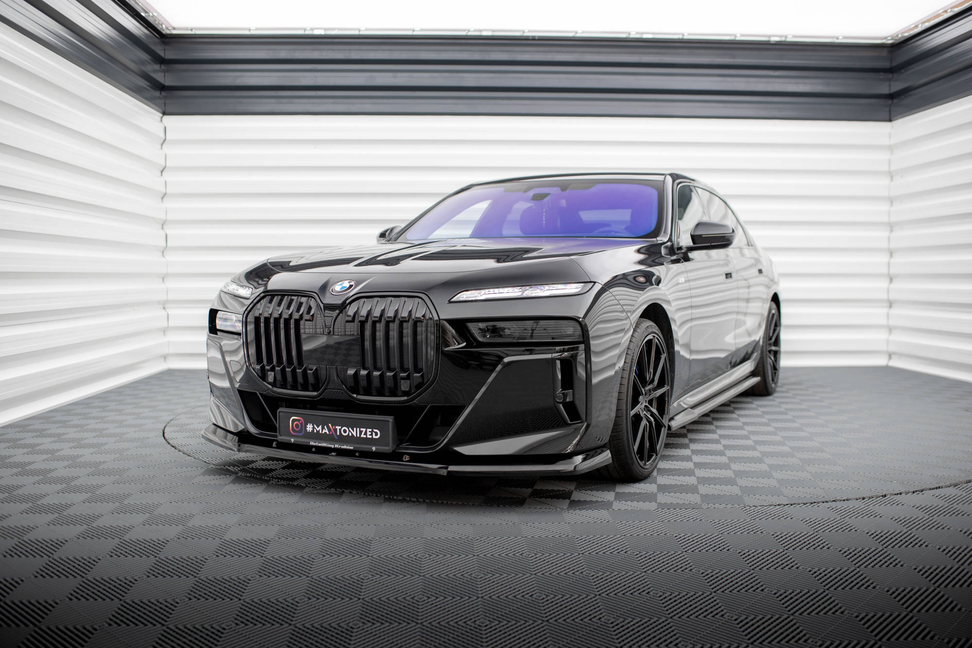 Front Splitter V.1 BMW 7 M-Pack / M760e / i7 M-Pack G70 - 4