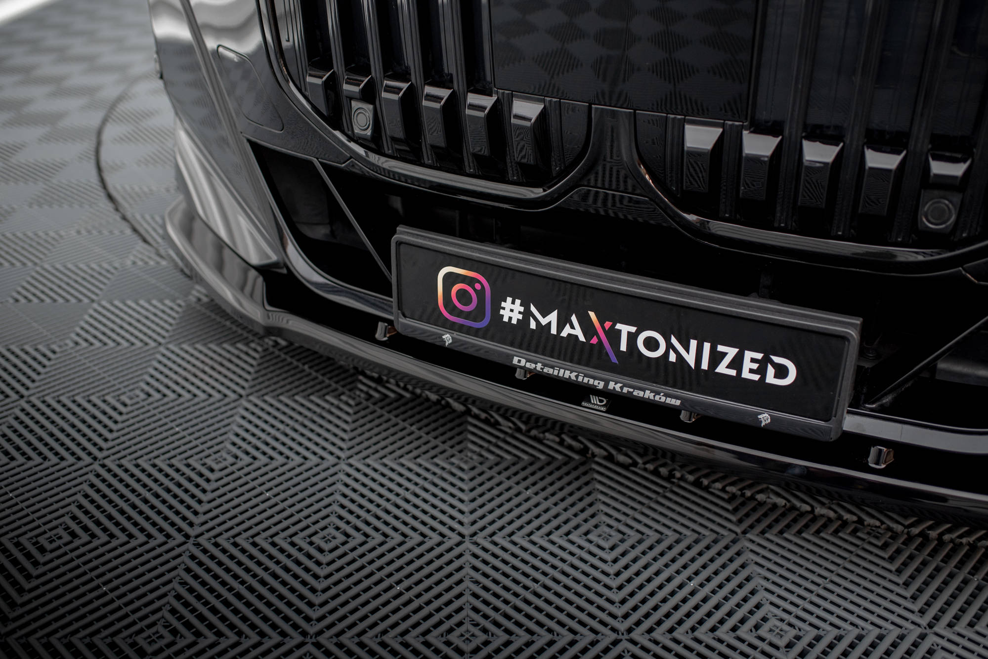 Front Splitter V.1 BMW 7 M-Pack / M760e / i7 M-Pack G70 - 3