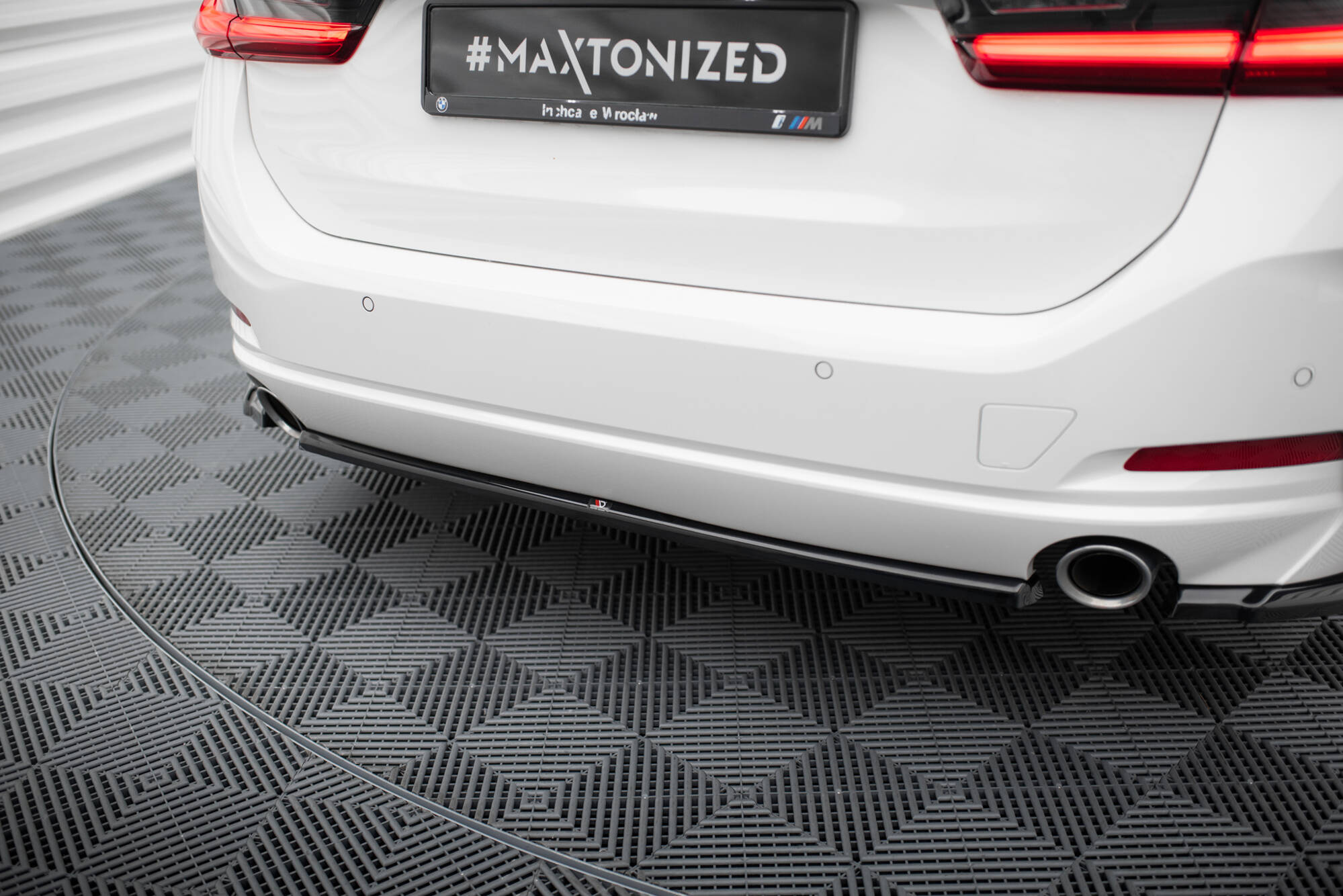 Central Rear Splitter BMW 3 Sedan / Touring G20 / G21 Facelift - 3