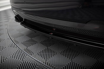 Central Rear Splitter (Vertical Bars) BMW 5 F11 M-Pack