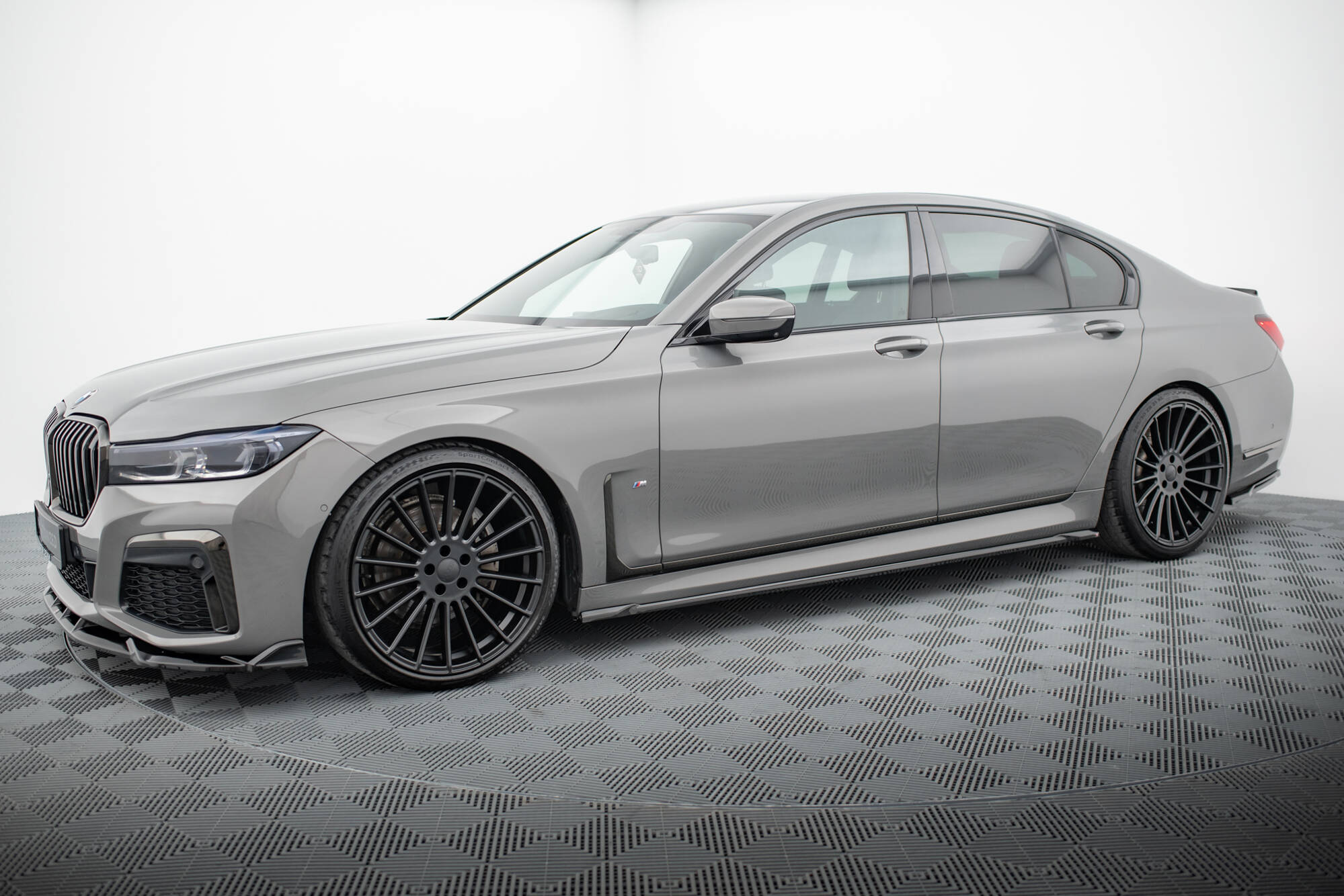 Side Skirts Diffusers V.2 BMW 7 G11 M-Pack Facelift - 2