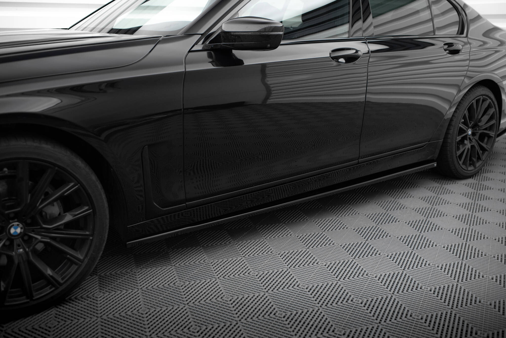Side Skirts Diffusers BMW 7 G11 Facelift - 3