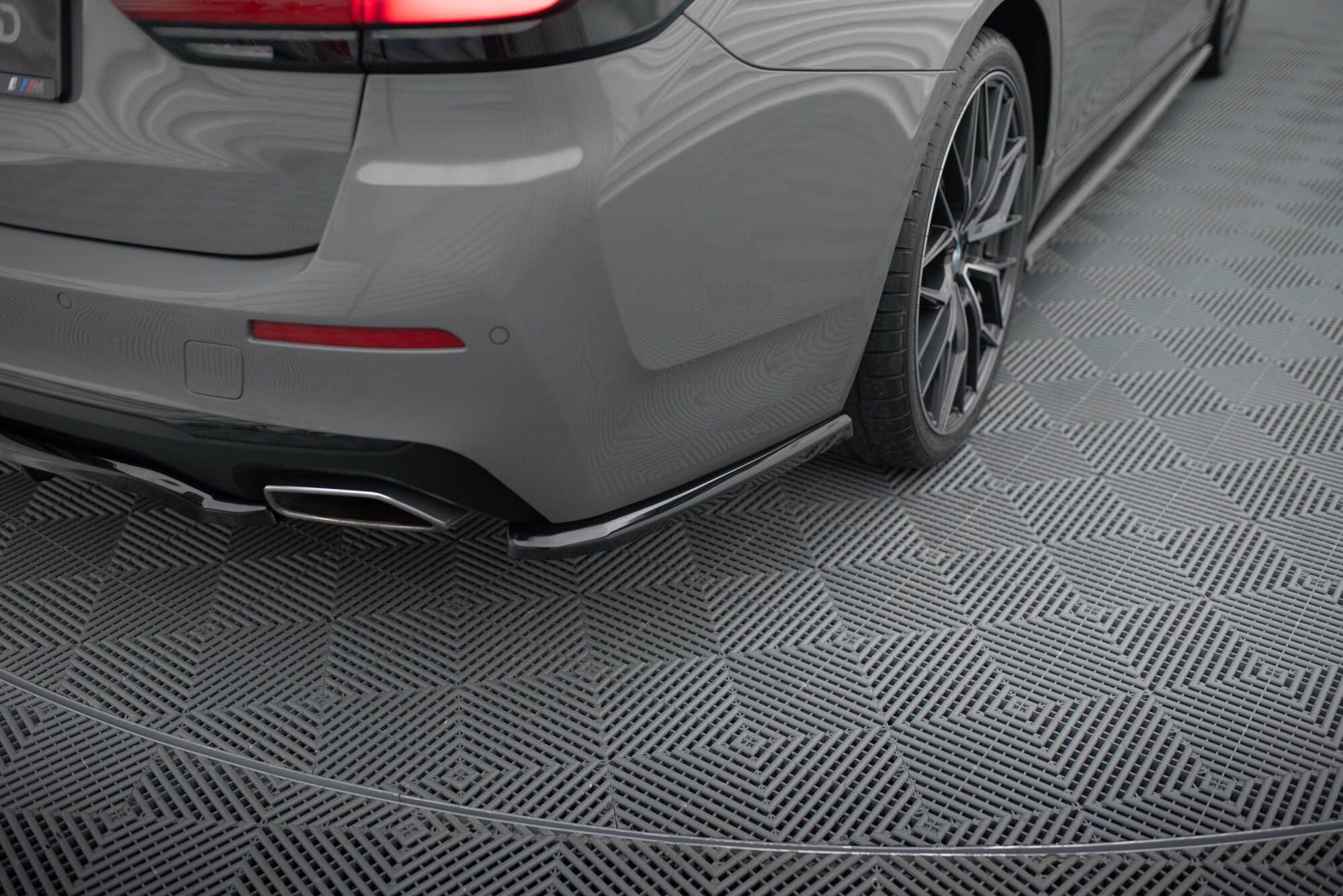 Rear Side Splitters BMW 5 G30 / G31 Facelift - 3