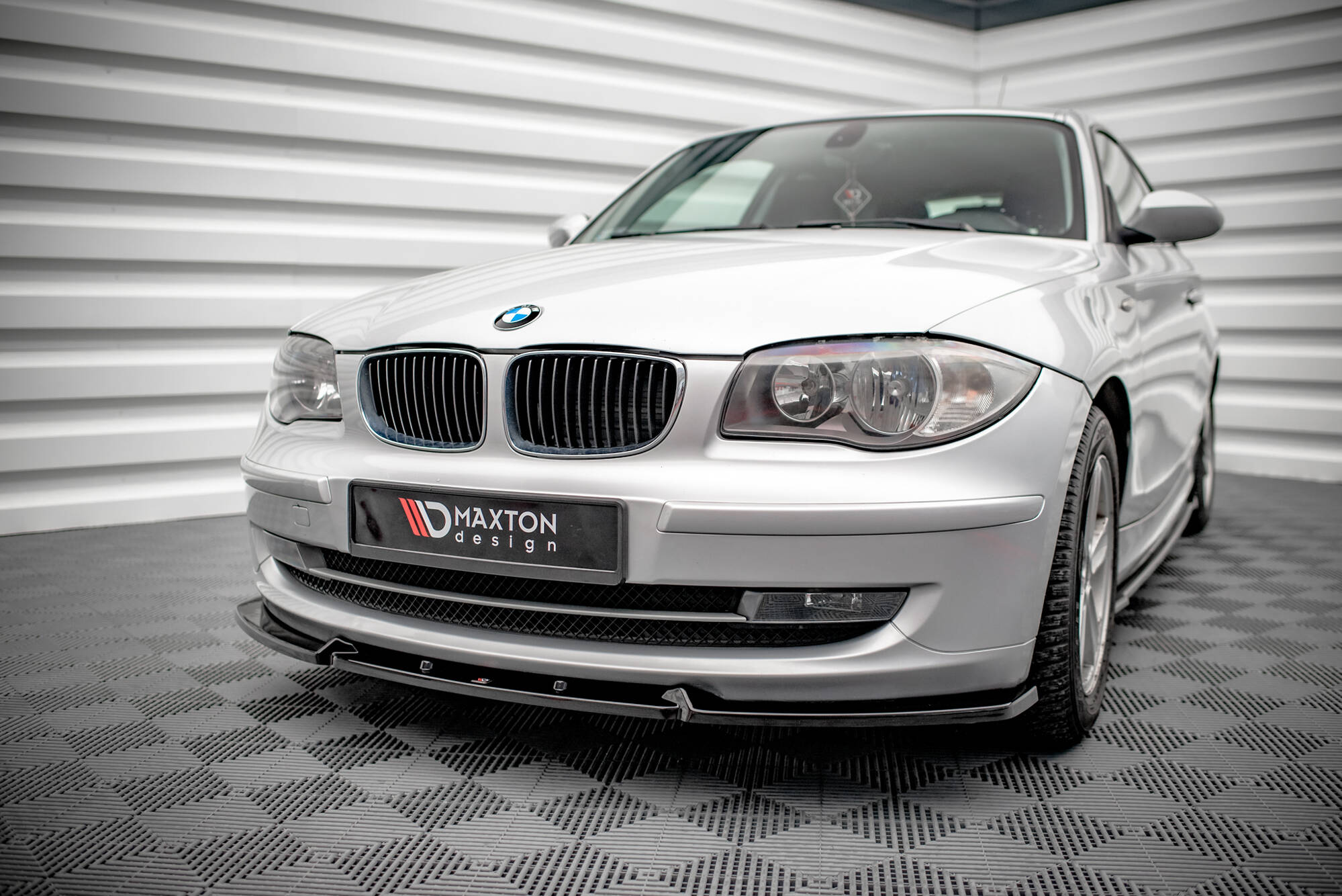 Front Splitter V.3 BMW 1 E81 Facelift - 3