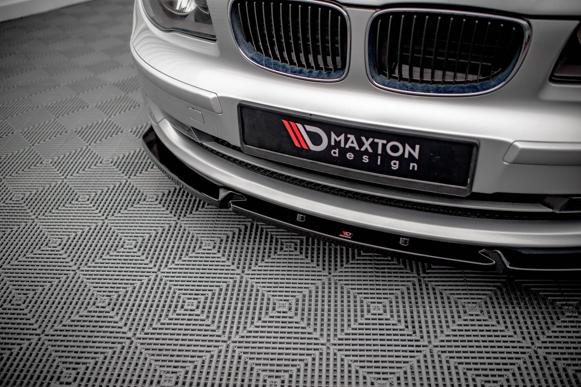 Front Splitter V.3 BMW 1 E81 Facelift - 4