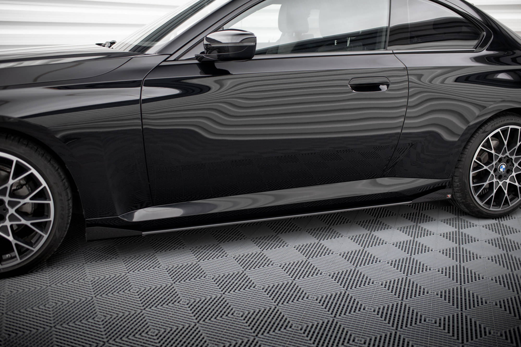 Side Flaps BMW 2 Coupe G42 - 3