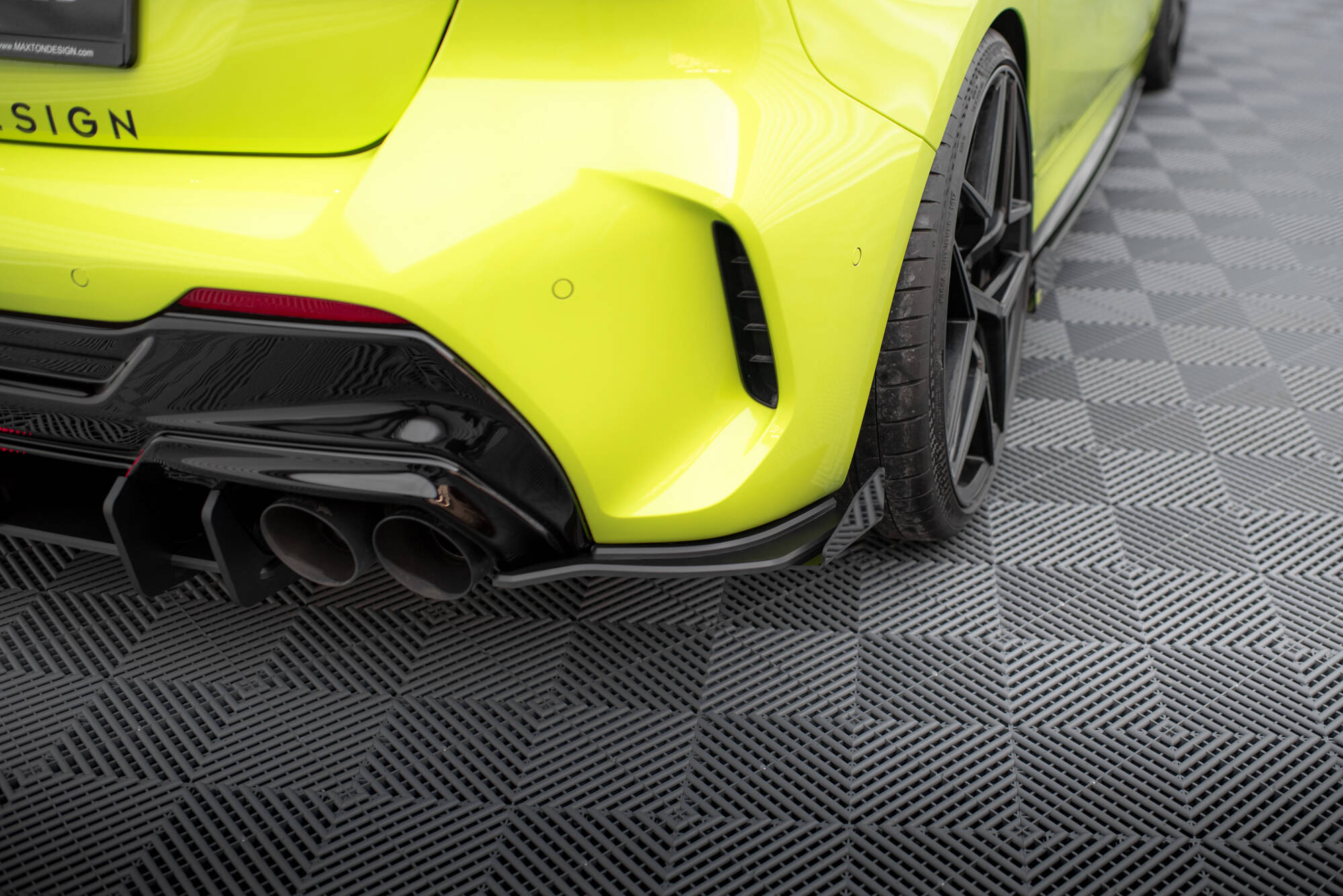 Rear Side Flaps V.2 BMW 1 F40 M-Pack / M135i - 3