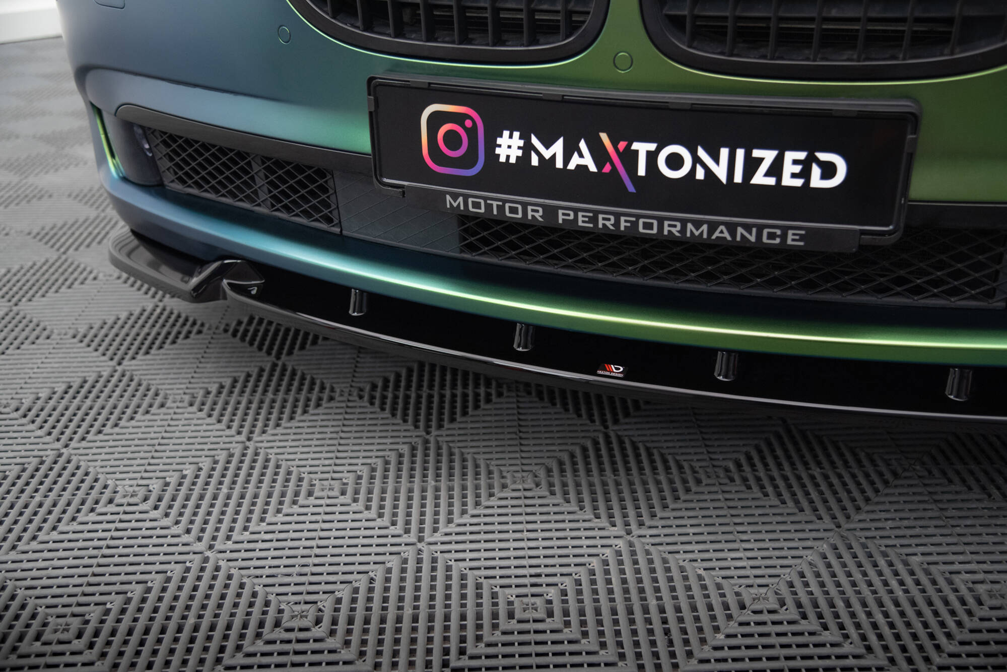 Front Splitter V.2 BMW 7 F01 - 3