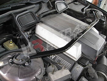 BMW 7-SERIES E38 4.4L ULTRARACING FRONT UPPER STRUTBAR