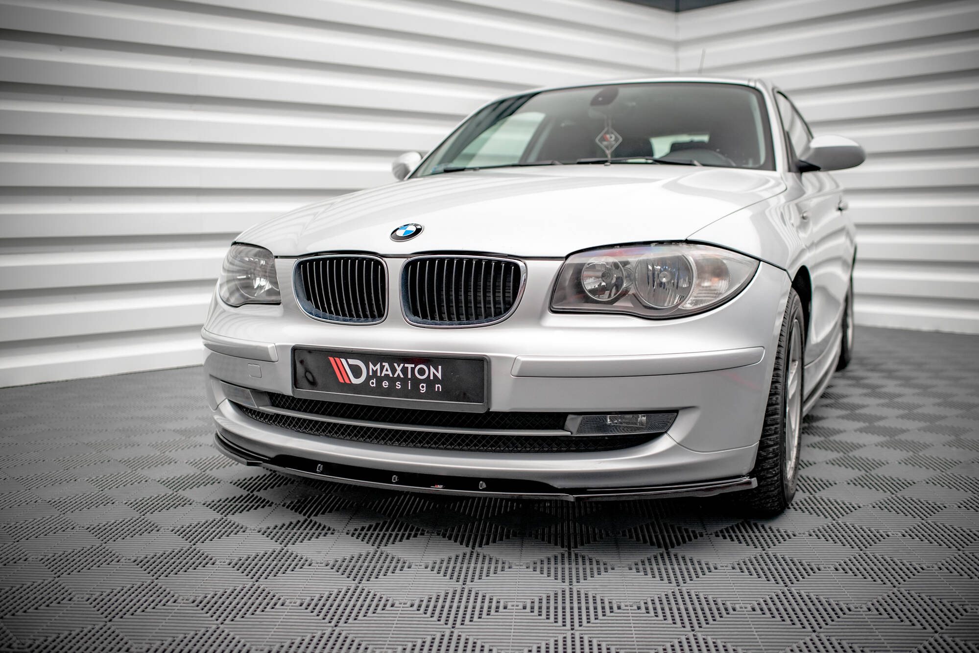 Front Splitter V.2 BMW 1 E81 Facelift - 3