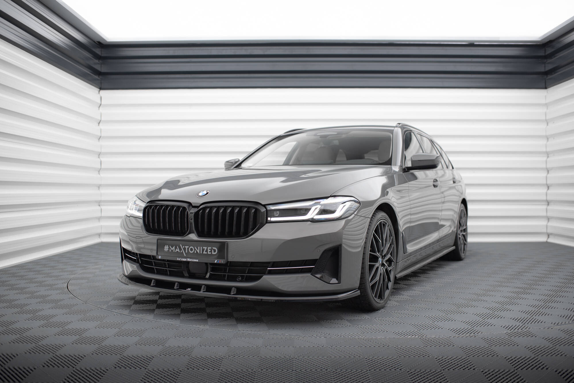 Front Splitter V.1 BMW 5 G30 / G31 Facelift - 3