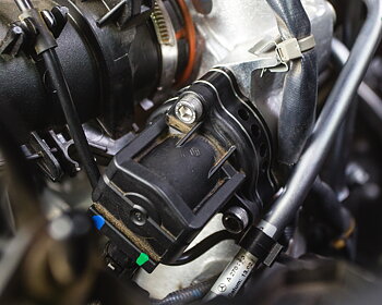 AGENCY POWER BLOW OFF VALVE SPACER MERCEDES A250, CLA250, GLA250, C300, C400, C450, C63 AMG