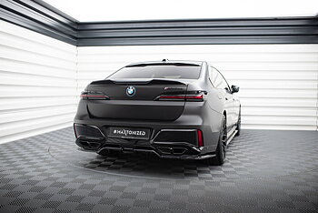 Central Rear Splitter (Vertical Bars) BMW M760e G70