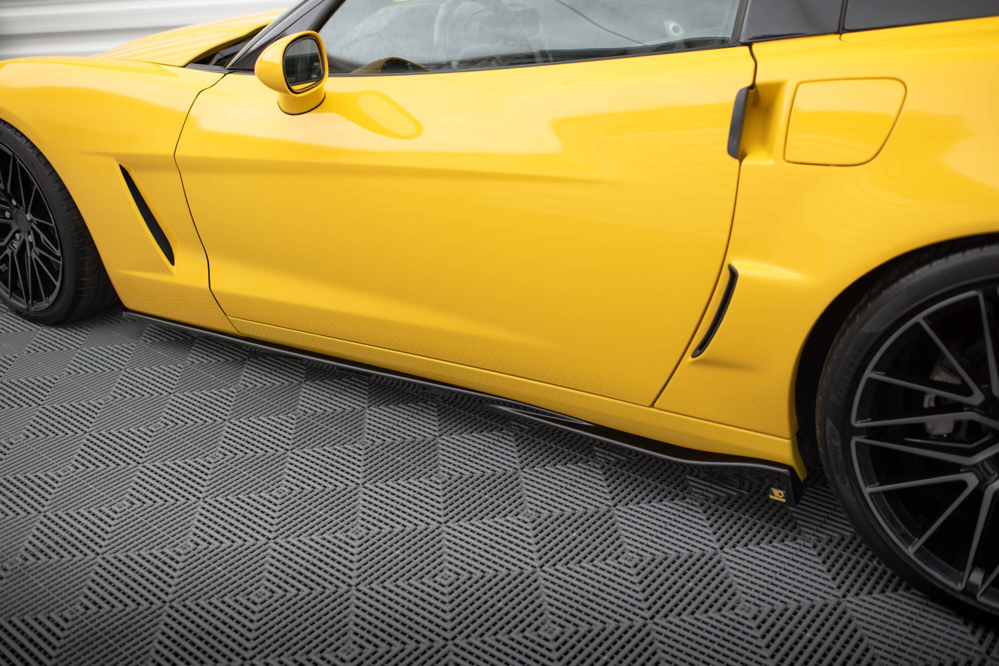 Side Skirts Diffusers Chevrolet Corvette C6 - 4