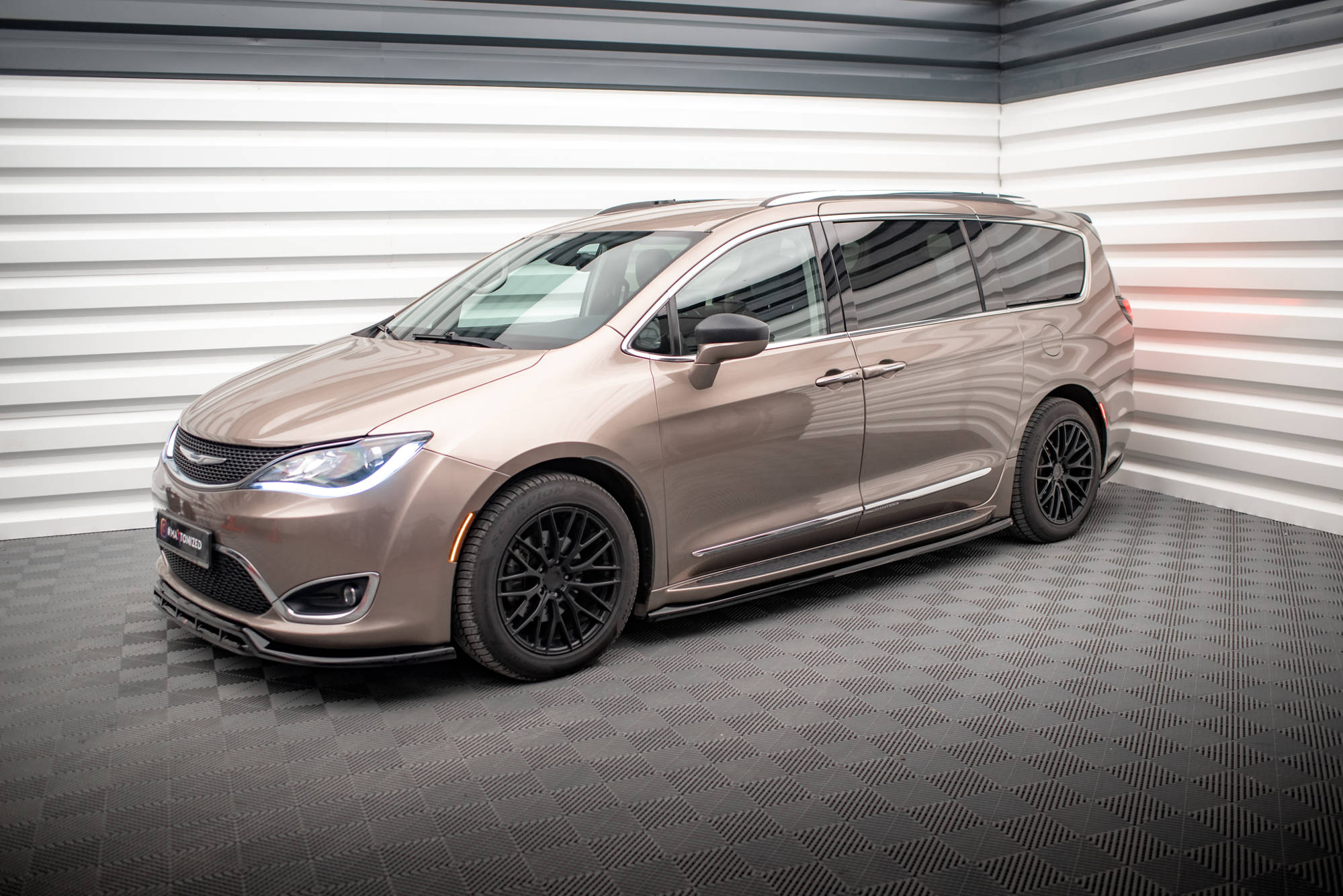 Side Skirts Diffusers Chrysler Pacifica Mk2 - 2