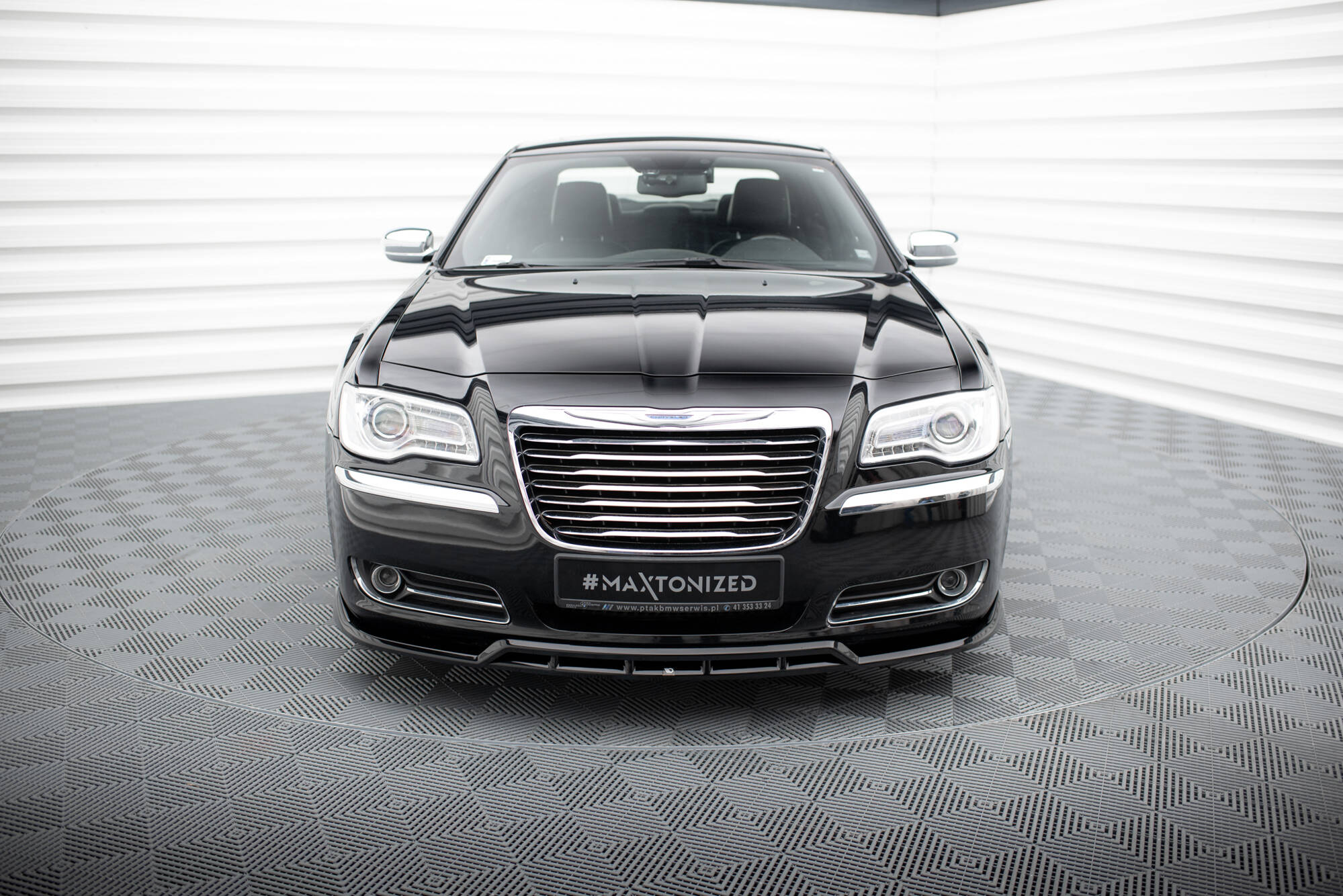 Front Splitter Chrysler 300 Mk2 - 2