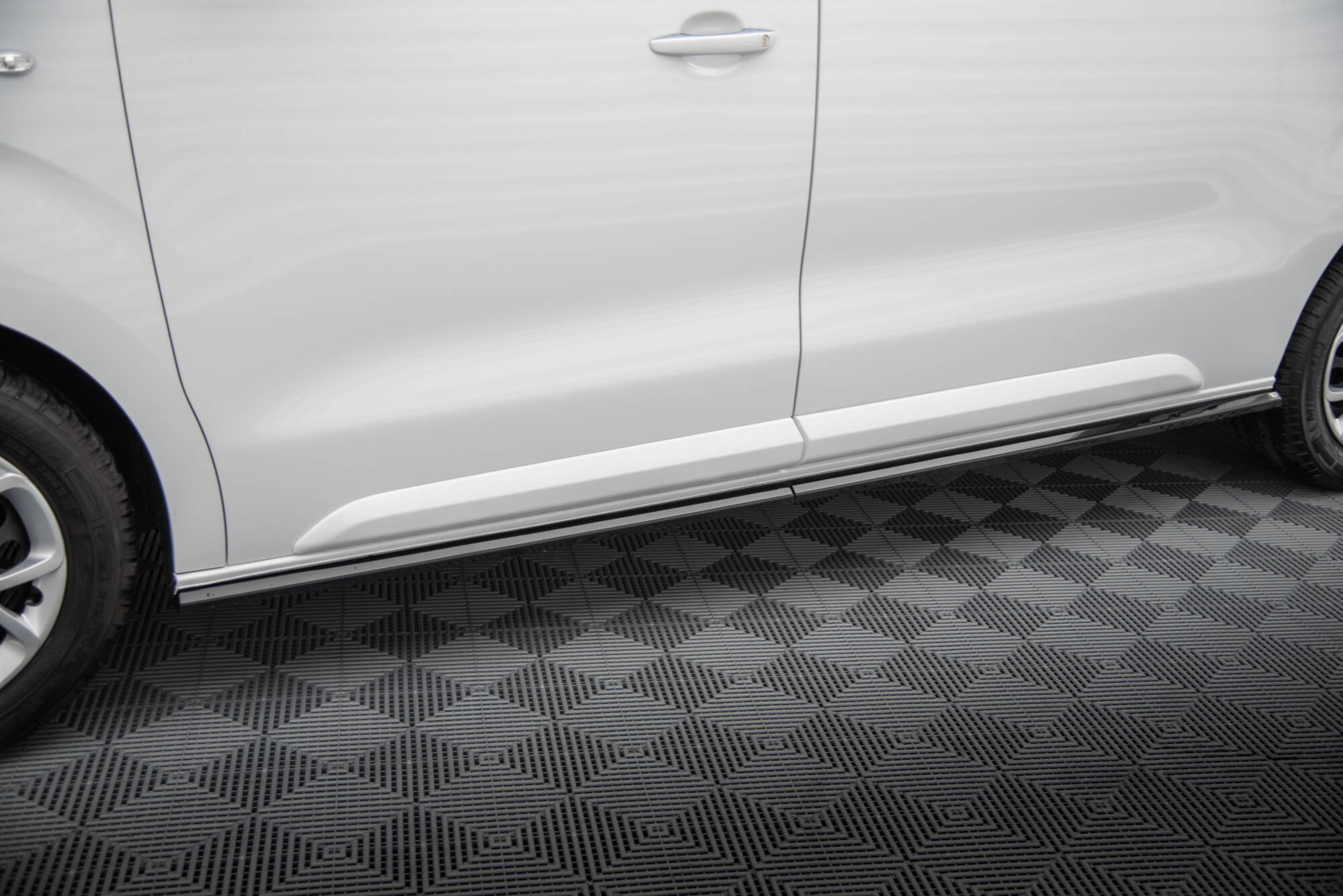 Side Skirts Diffusers Citroen Jumpy L2 / L3 Mk3 - 3