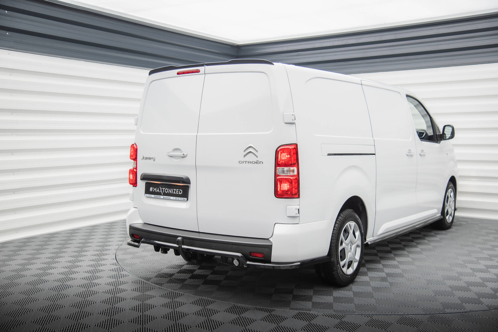 Central Rear Splitter (Vertical Bars) Citroen Jumpy L3 Mk3 - 2