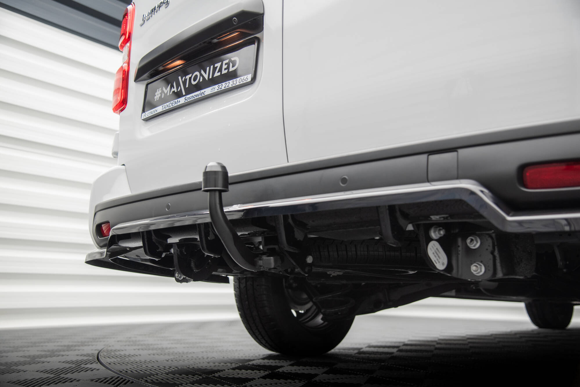 Central Rear Splitter (Vertical Bars) Citroen Jumpy L3 Mk3 - 4