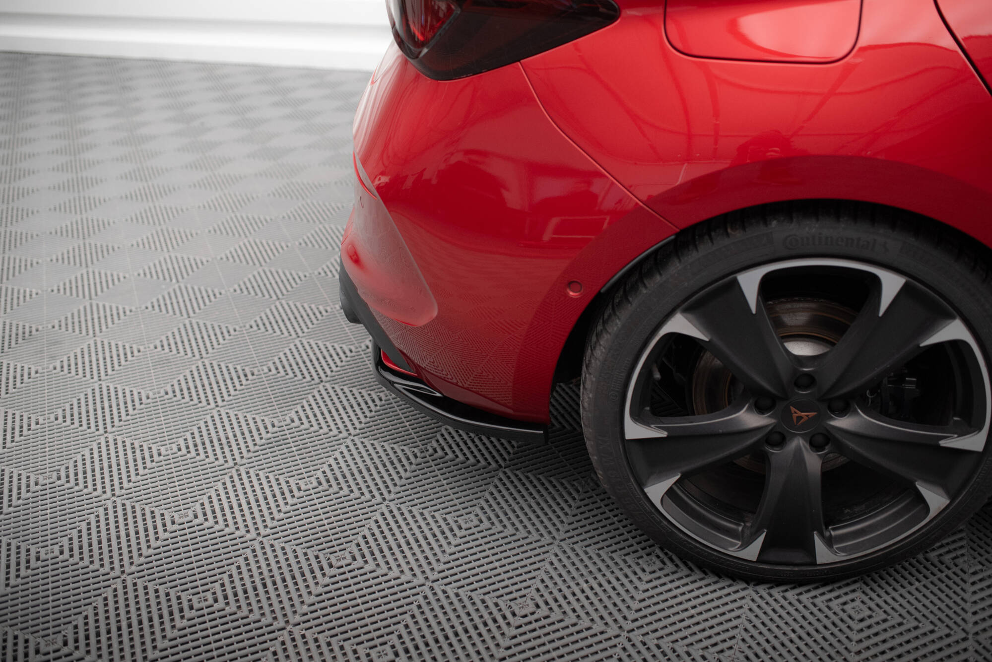 Rear Side Splitters V.1 Cupra Leon Hatchback Mk1 - 3