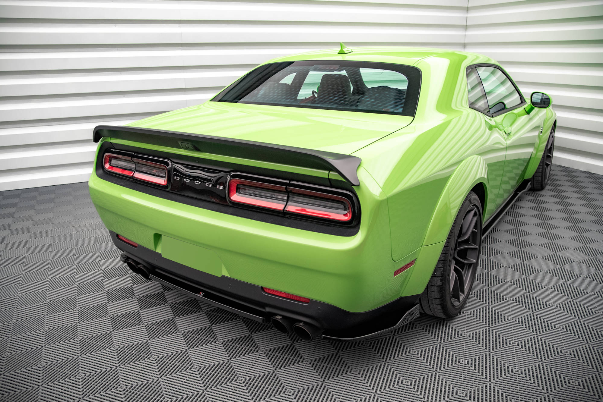 Central Rear Splitter Dodge Challenger SRT Hellcat Widebody Mk3 - 2