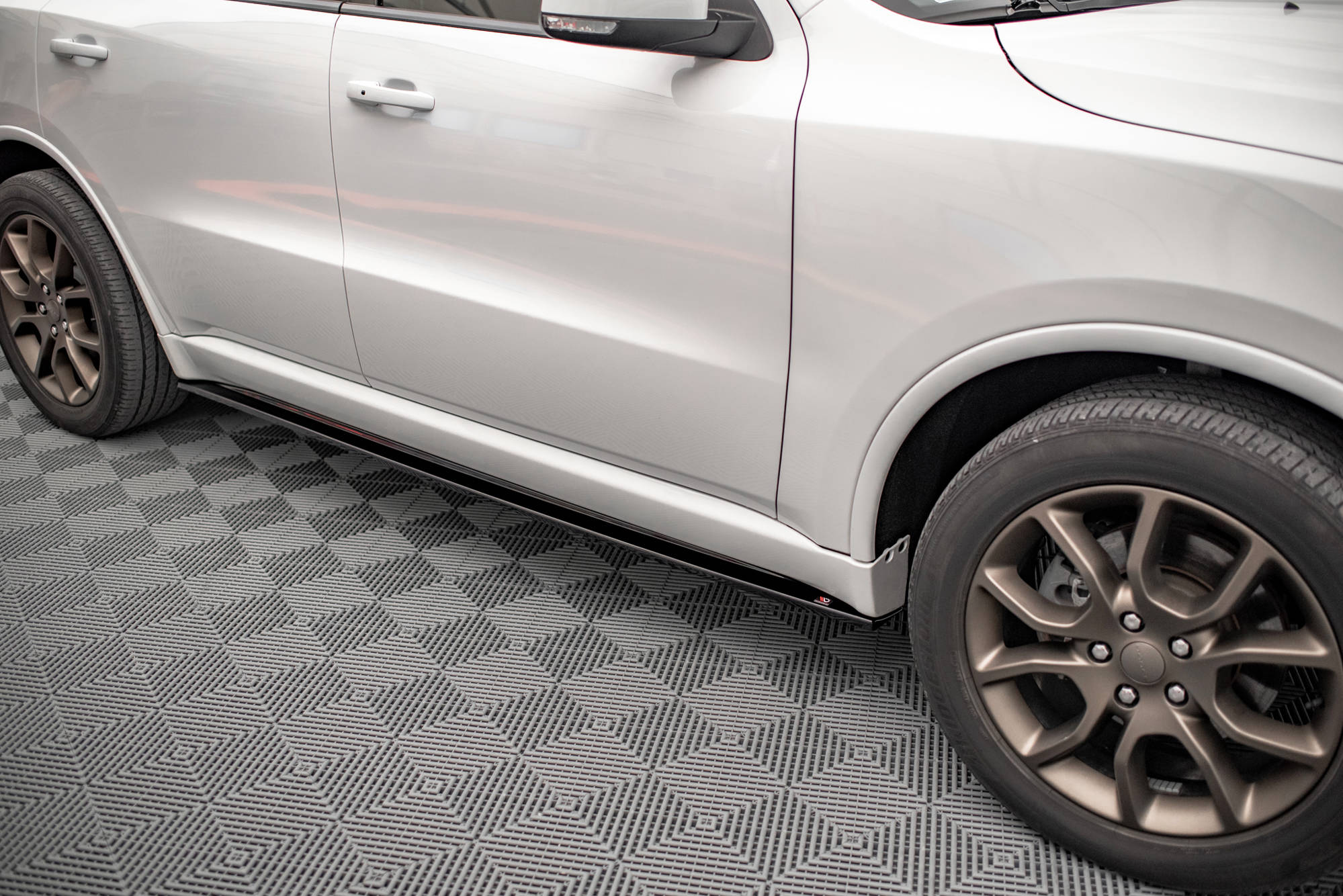 Side Skirts Diffusers Dodge Durango RT Mk3 - 3