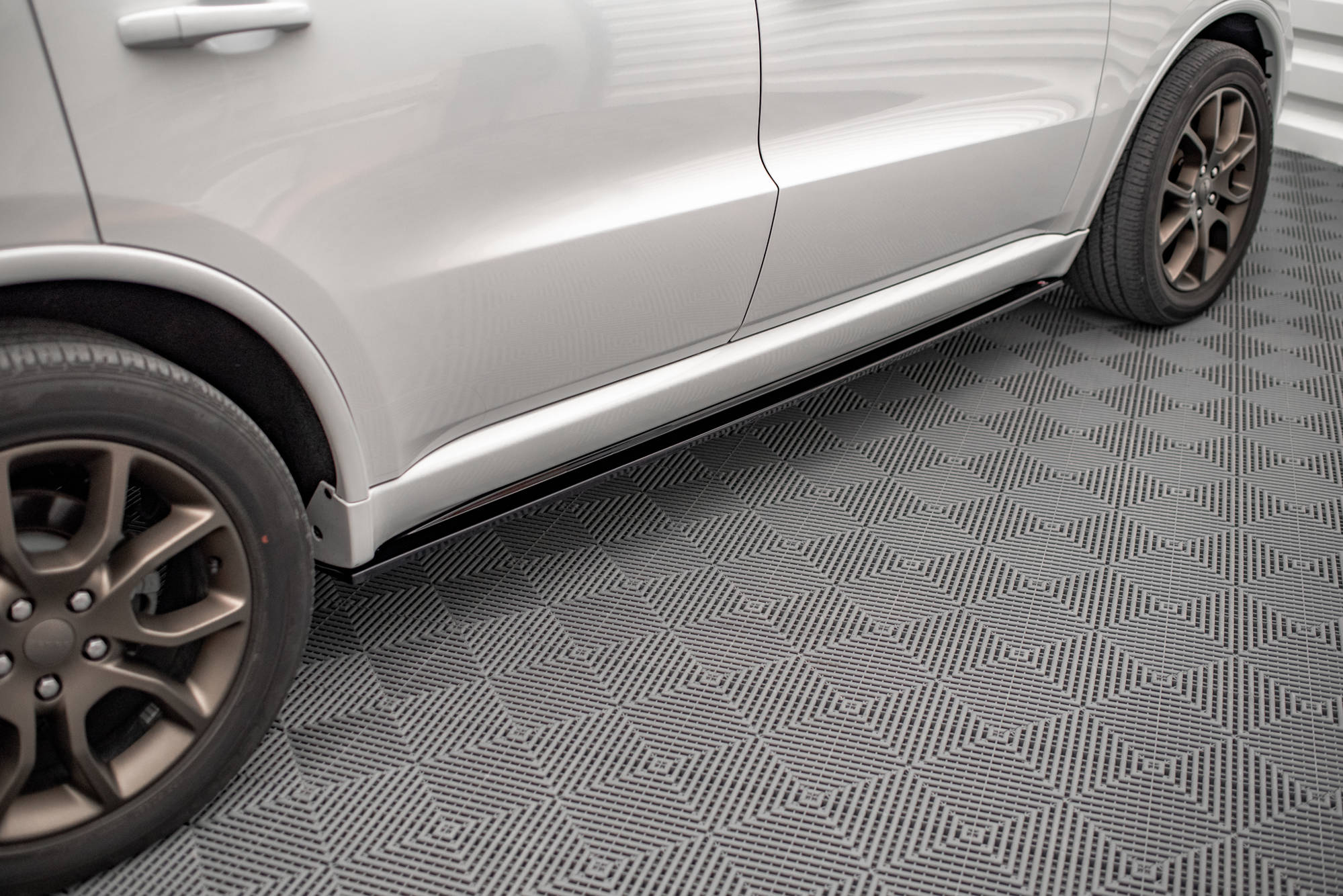 Side Skirts Diffusers Dodge Durango RT Mk3 - 2