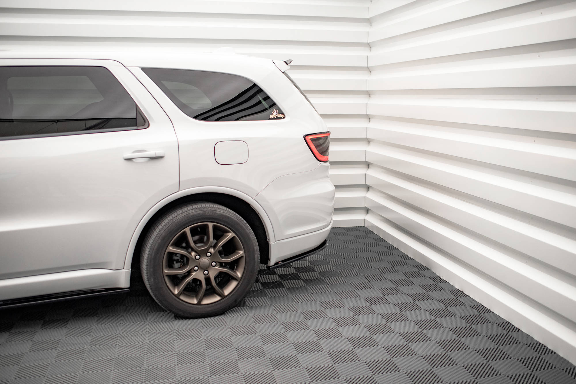 Rear Side Splitters Dodge Durango RT Mk3 - 4