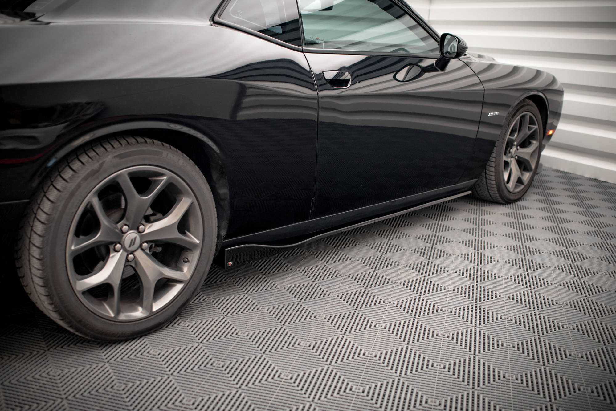 Side Skirts Diffusers Dodge Challenger RT Mk3 Facelift - 2