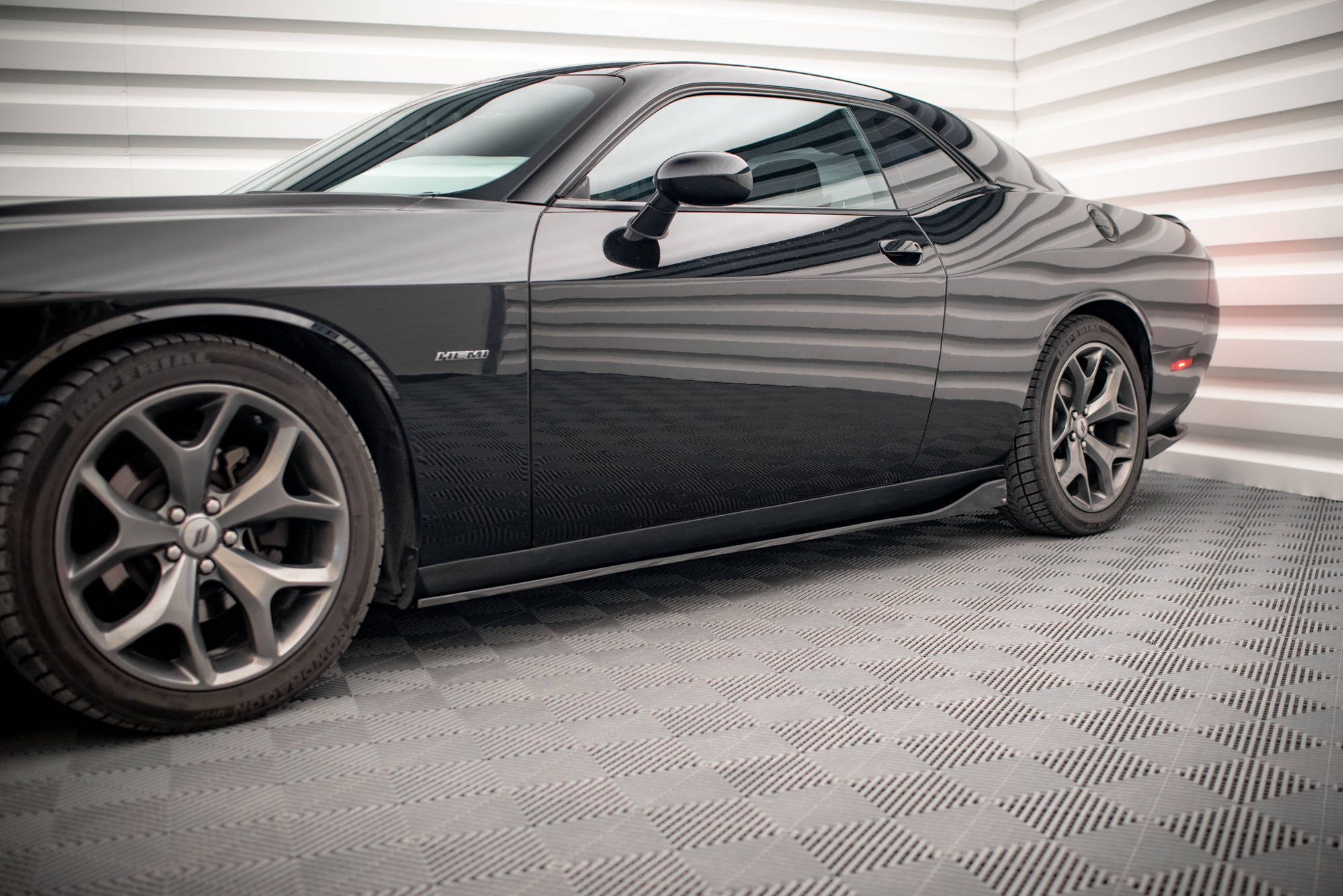 Side Skirts Diffusers Dodge Challenger RT Mk3 Facelift - 3