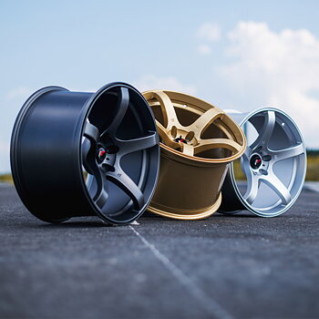 Japan Racing JR32 18x10,5 ET22 5x120 White