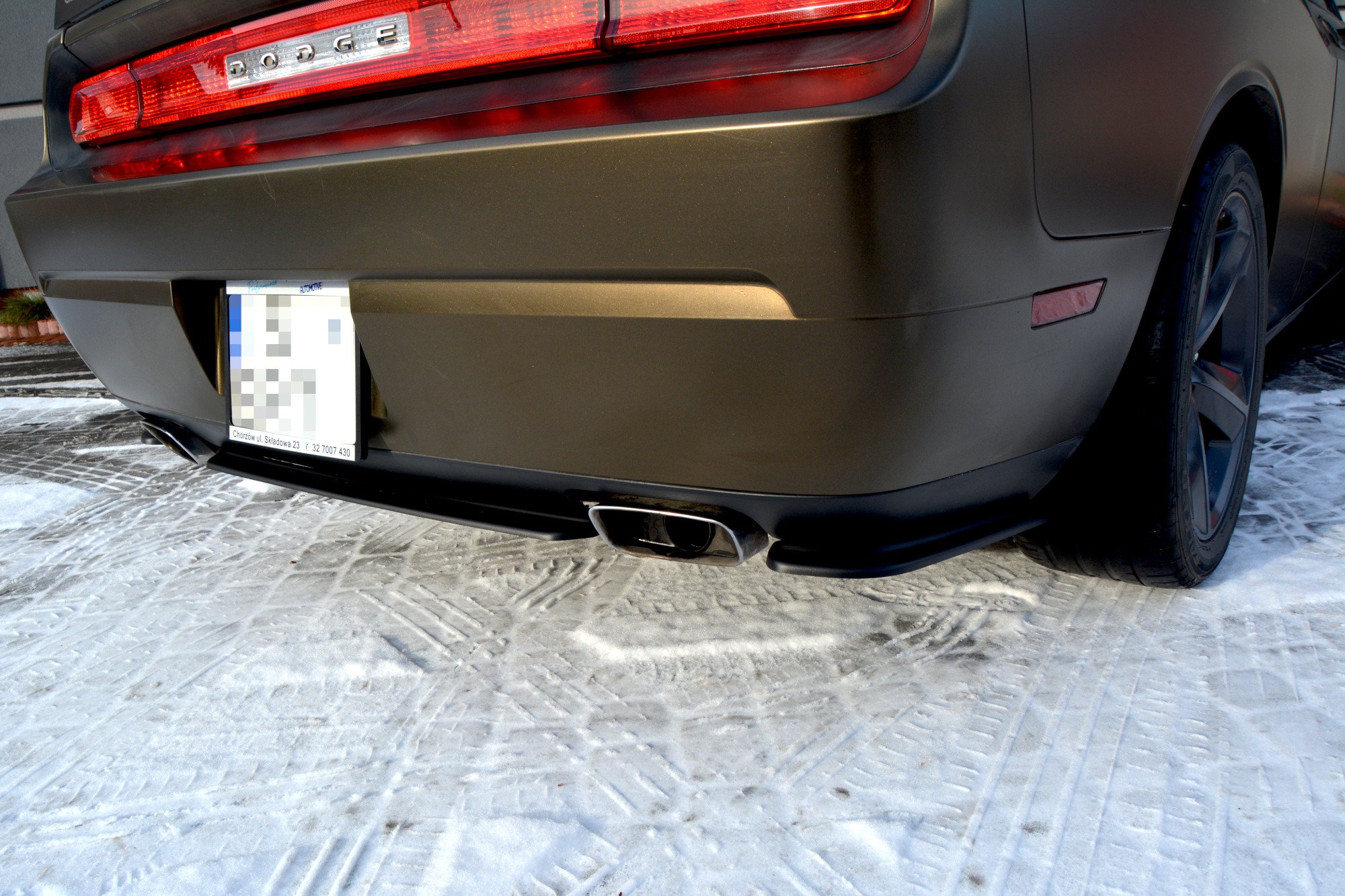 Central Rear Splitter Dodge Challenger Mk3 PHASE-1 SRT8 Coupe - 3