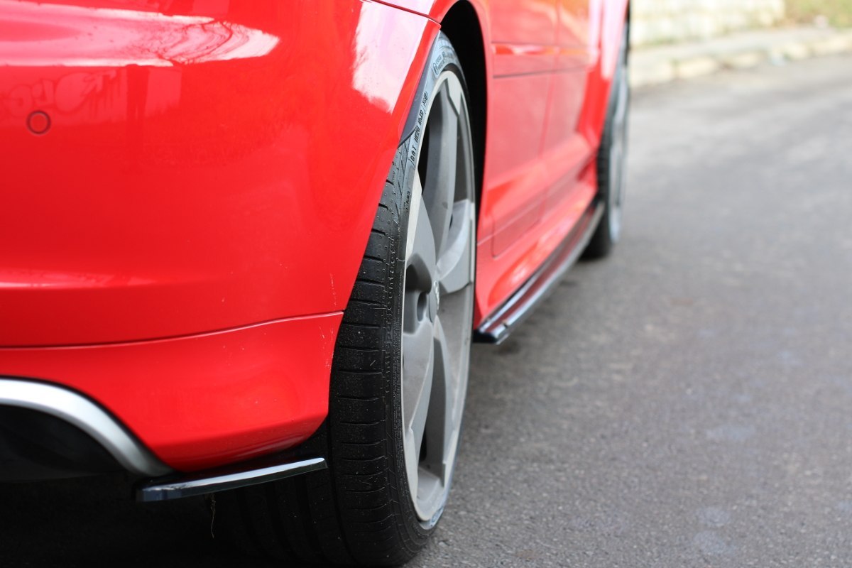 REAR SIDE SPLITTERS AUDI RS3 8P