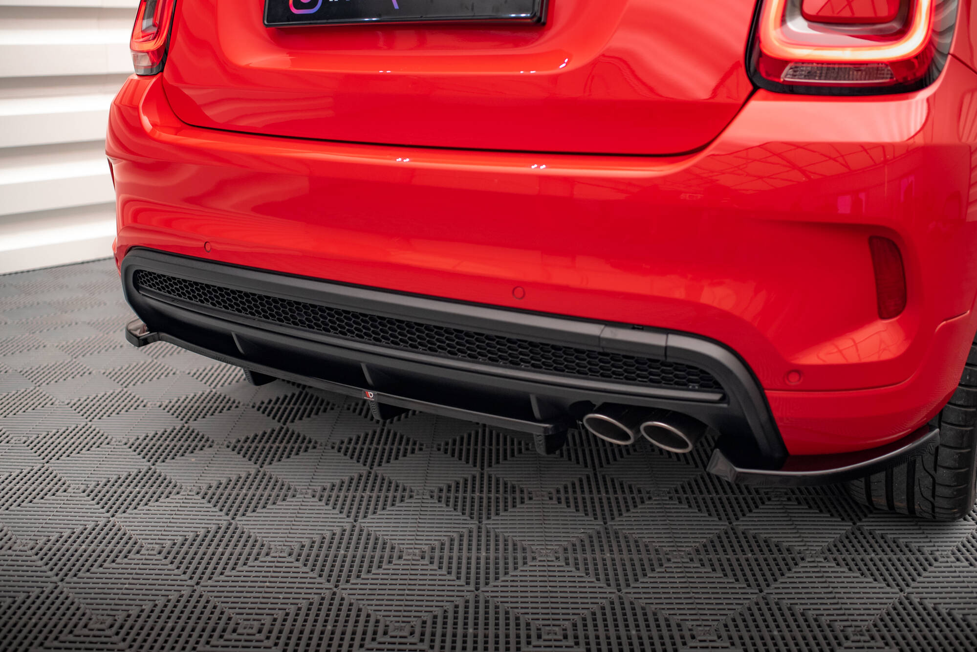 Central Rear Splitter (Vertical Bars) Fiat 500X Sport Mk1 Facelift - 3
