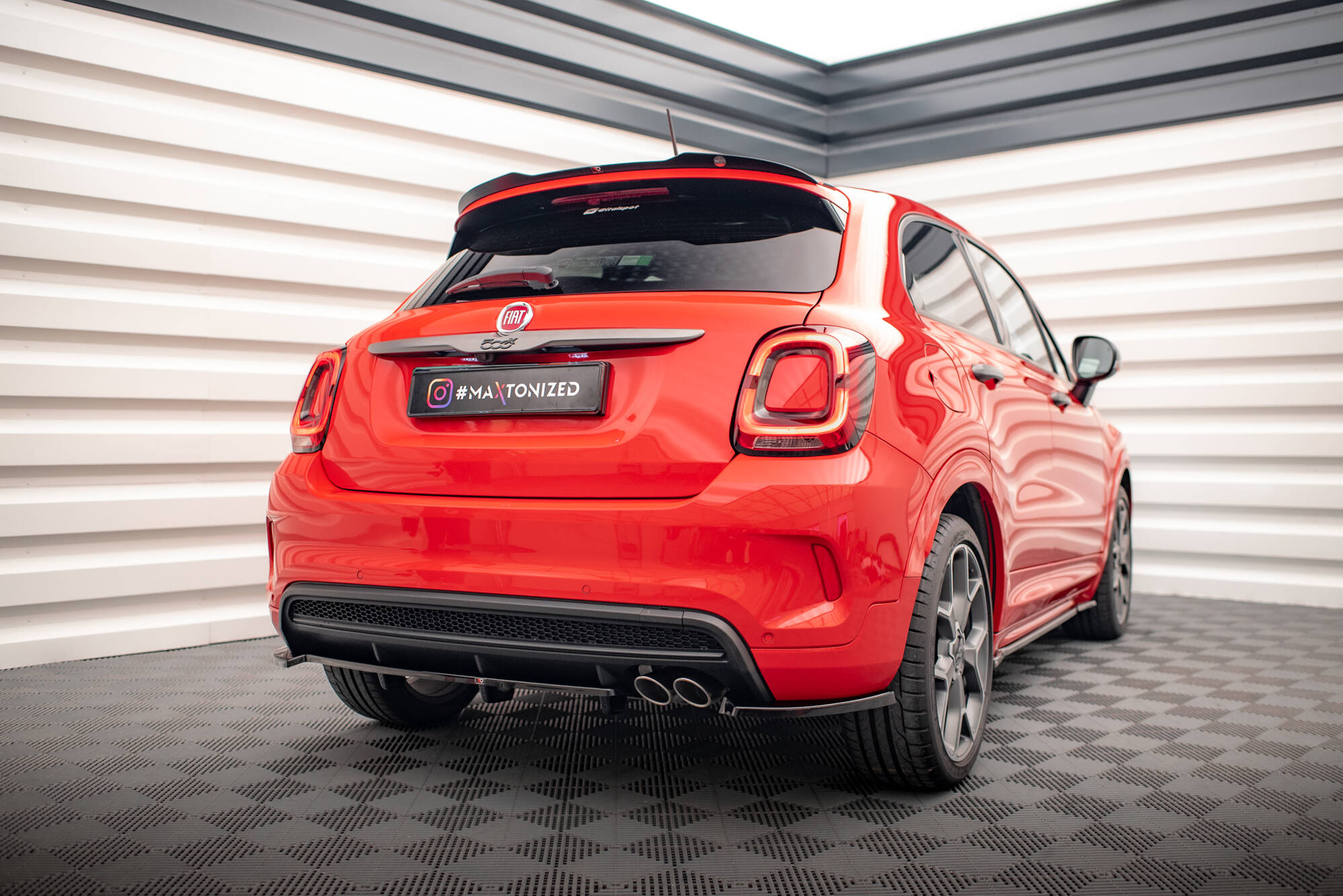 Central Rear Splitter (Vertical Bars) Fiat 500X Sport Mk1 Facelift - 5